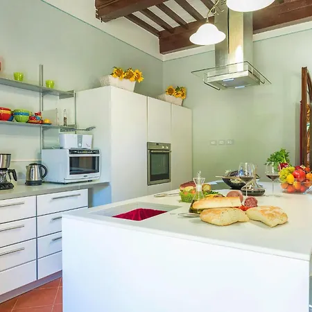 Gorgeous In Holiday home *