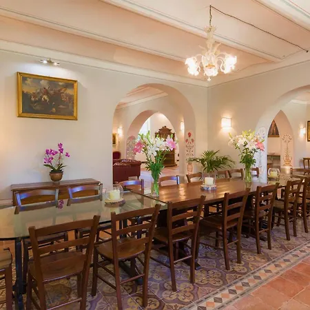 Gorgeous In Holiday home *